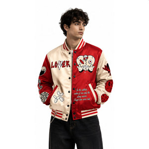 Veste universitaire rouge et crème pour homme avec motifs de patchs, col rabattu, simple boutonnage, style preppy, pour l'automne - Product Image 4