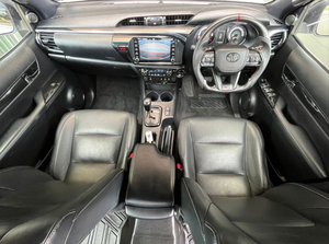 Voiture d'occasion de qualité à prix abordable, Toyota Hilux 2.8 GD-6 2020, carrosserie Raised Body Leg-end, 4x4, automatique, double cabine, conduite à droite - Product Image 2