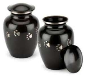 <b>PET</b> <b>URN</b> for WHOLESALE HOT SELLING PREMIUM METAL BRASS PAW PRINT <b>PET</b> <b>URN</b> for YOUR BELOVED <b>PET</b> MEMORIES ASHES HOLDING <b>URN</b> - Product Image 2