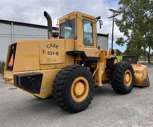 Chargeur sur pneus Case 621B 1999-Durable, puissant et conçu pour les travaux lourds - Product Image 1