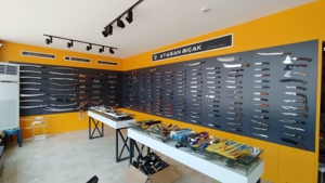 มีดเชฟพ่อครัวฝีมือสีแดงสแตนเลสสตีล4028 440 GR 53-55 HRC ไม่สนับสนุนยั่งยืน - Product Image 2