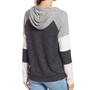 Sudadera con capucha de diseño personalizable para mujer, jersey de alta calidad a precio económico para compradores mayoristas / Diseño moderno y casual. - Product Image 2