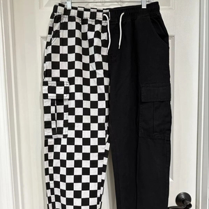 กางเกงคาร์โก้สีดำสีขาวสำหรับผู้หญิง LG ดึงบนกระดานหมากรุก - Product Image 4