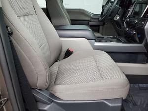 Superbe pick-up F-250 Super Duty d'occasion 2022, automatique, 385 CV, transmission V8 6.2L - Product Image 2