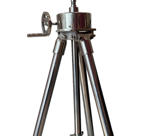 Fait à la main Antique qualité lourde argent nautique métal artisanat Style Vintage 360 degrés rotation poignée sol debout trépied décor - Product Image 1