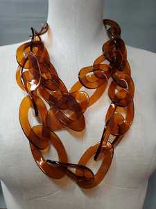 Collier et boucles d'oreilles en résine pour femmes de tempérament vintage ensemble personnalité exagérée modèle de style ange épais - Product Image 2