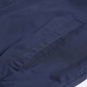 Blouson d'aviateur matelassé en coton pour hommes personnalisé OEM grande taille saison d'hiver coupe-vent décoration en fourrure poche oblique fermeture éclair tricoté - Product Image 4