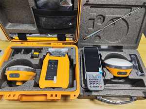 Compact Ontwerp 1408 Kanalen Tilt60 Vrs Gps Apparaat Voor Landonderzoek Hi Target Base Rover V200 - Product Image 2