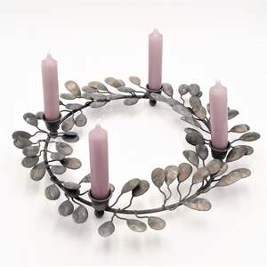 Porte-bougie en fer forgé fait main, style nordique, support de bougie en métal en forme de feuille pour la décoration de la maison et les tables de mariage - Product Image 1