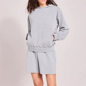 Ensemble de sweat-shirts et shorts d'hiver pour femmes - Léger, écologique, confortable pour les activités décontractées - Product Image 2