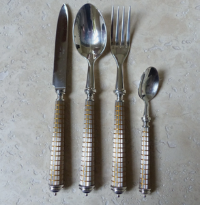 Fournisseur en gros Ensemble de couverts en acier Couverts à manche en métal fini moderne Couverts à usage domestique pour hôtels et restaurants - Product Image 1