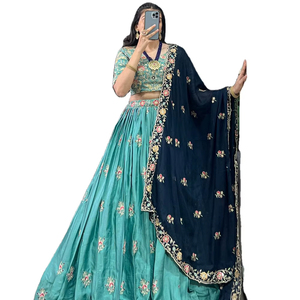 El juego festivo Tussar Silk Lehenga con lata puede soportar Micro Cotton Comfort y Foil Print Detailing para festivales - Product Image 1