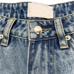 Personnalisé Hommes Bouton Étiquette En Cuir Logo Gravé Coton Épais Stone Washed Distressed Denim Shorts pour Hommes - Product Image 3