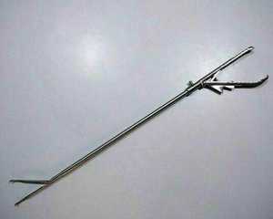 Pinza Laparoscópica DeBakey Satinsky Curva de 10 mm x 330 mm, Pinza de Acero Inoxidable, Reutilizable, Manual, con Certificación CE - Product Image 6