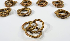 Hot High Quality Brass and Aluminium High-<b>end</b> Wedding Banquet Decorations Napkin Ring Whole Sale and Rose Round Napkin Ring... - Product Image 3