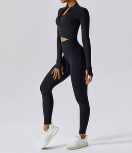 Conjunto de entrenamiento de dos piezas largo para mujer al por mayor, chaqueta deportiva con cremallera completa, mallas de cintura alta con botones y borlas para gimnasio/yoga/correr - Product Image 6