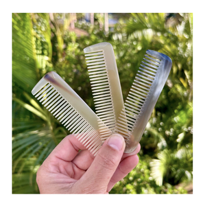 หวีเขาควายส่งจำนวนมากสำหรับชุดกรูมมิ่งสำหรับผู้สร้างอุปกรณ์เสริมผมและขายปลีกทั่วโลก - Product Image 1