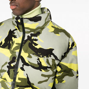 Nouvelle arrivée Veste matelassée à imprimé camouflage par sublimation Col montant Fermeture éclair Imperméable Veste d'extérieur pour homme - Product Image 6