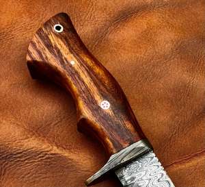 Cuchillo de Caza Industrial Hecho a Mano con Hoja de Acero de Damasco y Mango de Madera con Funda para Supervivencia al Aire Libre y Camping - Product Image 2