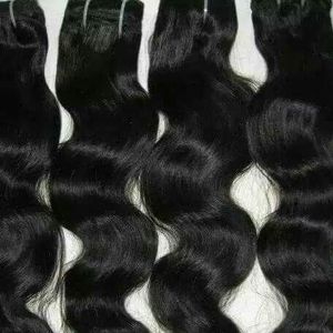 Vente en gros de faisceaux de cheveux humains bruts faisceaux de cheveux humains bouclés indiens extensions de cheveux non traités d'Inde - Product Image 2