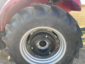 Tractor IH Farmall 75C 2021, 4WD, 70HP, Alta Productividad con Bomba y Caja de Cambios para Agricultura - Product Image 5