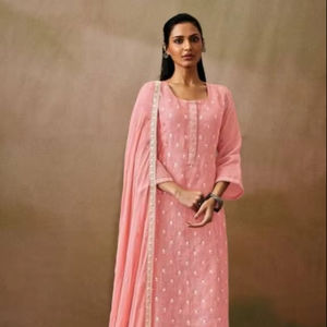 ผ้าลินินเนื้อแข็งปักลายสำหรับงานเลี้ยงฤดูหนาว - Product Image 1