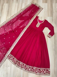 Elegante traje rosa de seda Anarkali Georgette de diseñador para mujer con estampado Dupatta para bodas Elegante vestido de trabajo para niñas - Product Image 5