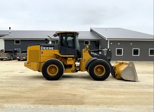 Used with Excellent Condition 2018 JD 624K <b>Wheel</b> Loader with Operating <b>Weight</b> of 34,716 Ib and Flexible Payment Terms - Product Image 5