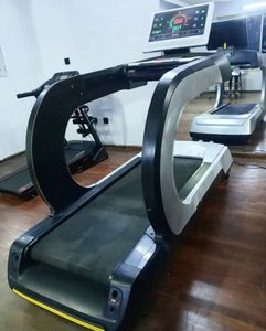 Equipo de gimnasio para correr, molinos comerciales eléctricos profesionales motorizados para Fitness - Product Image 1