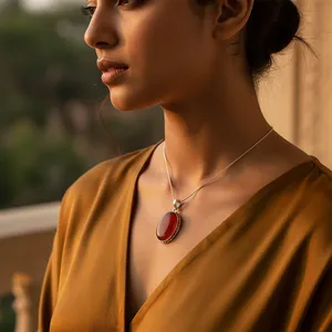 Pendentif en argent 925 avec cornaline pour femmes, bijoux en pierres précieuses religieuses faits à la main avec placage en rhodium, améthyste comme pierre principale - Product Image 3