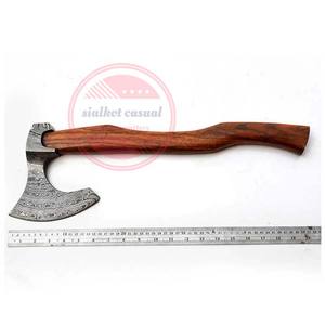 Vente en gros Hache viking en acier Damas avec manche en bois Hache de chasse extérieure personnalisée - Product Image 4