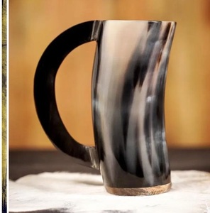 Chope en corne artisanale écologique de style médiéval viking, à motifs religieux animaliers, pour fête d'Halloween et bar à domicile - Product Image 2