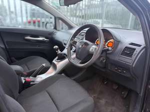 TOYOTA AURIS 2011 USADO, Volante a la Izquierda/Derecha - Product Image 3