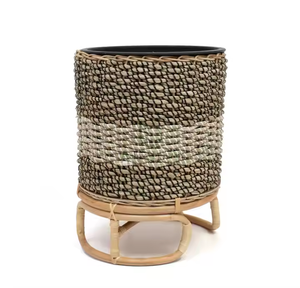 Pot de fleur tissé en jonc de mer à la mode avec support en rotin pour affichage élégant de plantes et décoration de la maison - Product Image 1