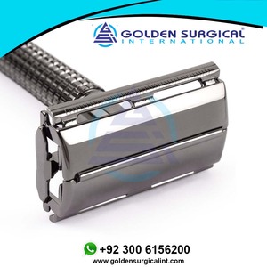 Maquinilla de Afeitar Clásica de Doble Filo, Color Negro, Mango Largo, Apertura de Mariposa, MOQ Bajo - Product Image 4