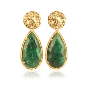 Trendy fashion boho style woman earring faceted dyed emerald & hammered finish round charm 24k gold plated drop dangle earring