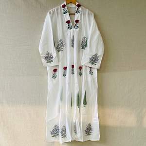 Hermoso Vestido de Algodón con Estampado Floral, Vestido para Uso Casual, Vestido con Estampado a Mano - Product Image 1