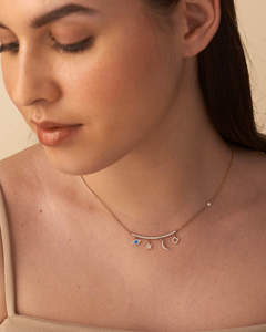 Lab Grown Diamond Curved Mixed Shape 0.41ctw Round Brilliant Cut Bar Charm Collar en oro amarillo de 14K Regalo de cumpleaños para ella - Product Image 2