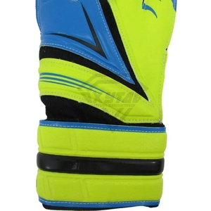 Fabricación de guantes de portero Guantes a prueba de agua con logotipo personalizado y diseño Guantes de portero de fútbol OEM ODM con servicio - Product Image 4