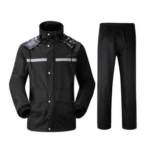 Manteau de pluie haute visibilité pour hommes sur mesure, uniformes de pluie en polyester imperméable de haute qualité avec caractéristiques thermiques et fluorescentes - Product Image 4