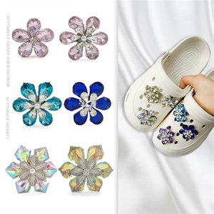 Charms Decorativi per Scarpe DIY Creativi da 2,5-3,5cm per Bambini, Accessori in Metallo per Zoccoli con Fibbia in PVC - Product Image 3