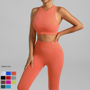 Ensemble de yoga pour femmes Matériau solide durable avec motif à carreaux Vêtements de sport pour l'entraînement et la salle de sport - Product Image 3