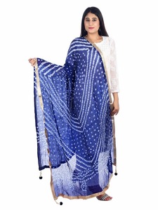 Vibrant Bandhej Dupatta-bufanda tradicional de algodón con espejo bordado, Hijab, chal hecho a mano - Product Image 2