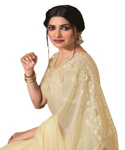 Fabricant professionnel de saris indiens traditionnels en soie, vêtements de bureau élégants et sophistiqués pour les femmes en milieu professionnel - Product Image 4