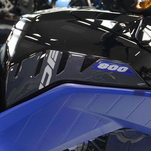 Adesivi Protettivi Laterali 3D per Serbatoio Moto Suzuki V-Strom 800DE Compatibili - Product Image 1