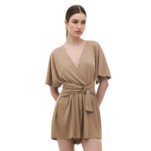 Chemise Chic pour Femme - Style Élégant - Product Image 1