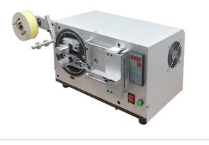 Machine d'enrobage de colle entièrement automatique Machine d'enroulement de bobine de moteur de transformateur Machine d'enrobage d'autocollant de tête de <span class=keywords><strong>chargeur</strong></span> de câble de données - Product Image 3