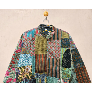 Veste en coton réversible indienne faite à la main Boho Chic matelassée Patchwork Design Unique imprimé différents motifs confortable automne lin - Product Image 4