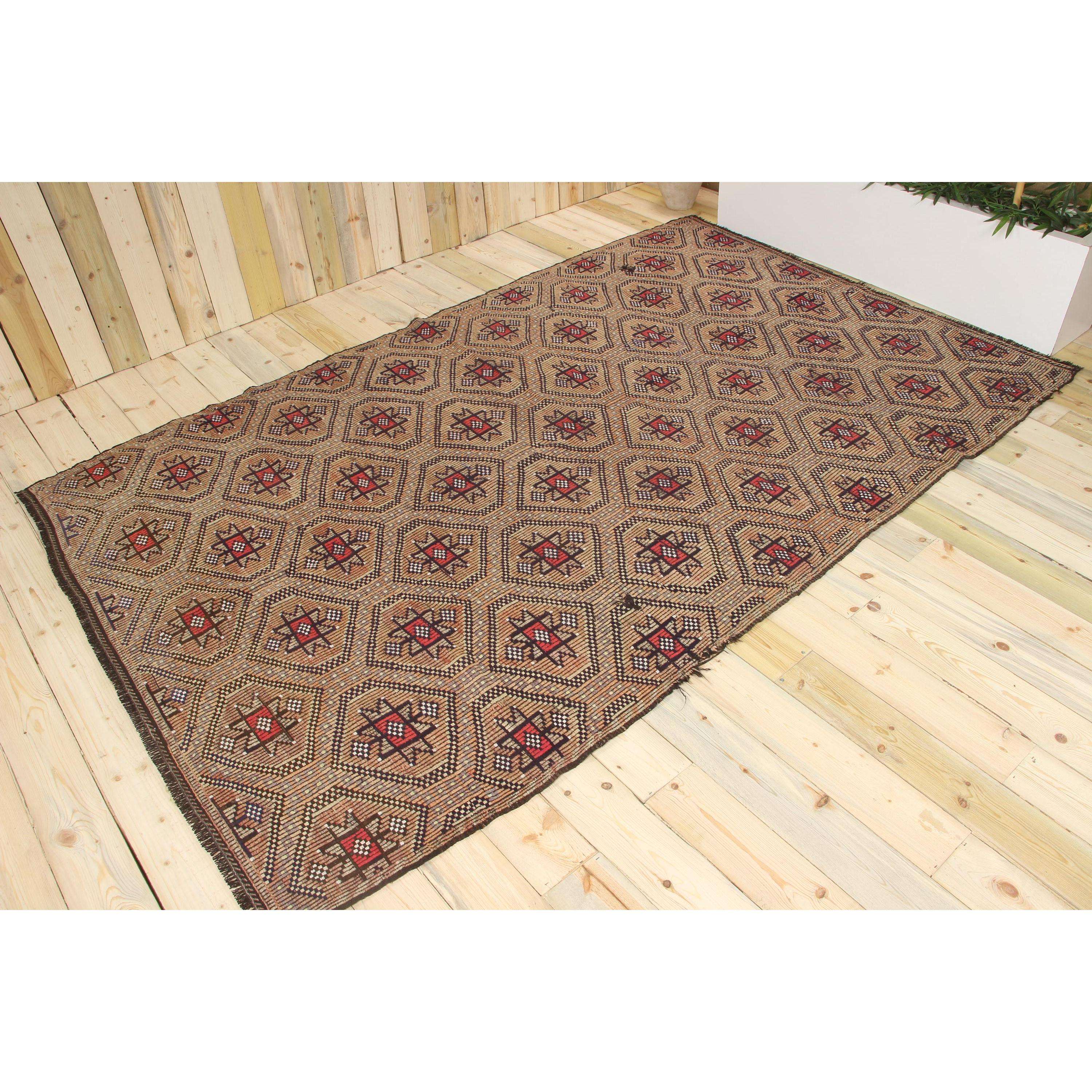 สีน้ำตาล