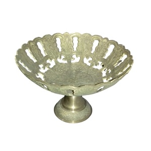 ชามผลไม้ทองเหลืองทำมือพร้อมสลักสวยงามขัดเงาสำหรับใช้ในครัว - Product Image 1